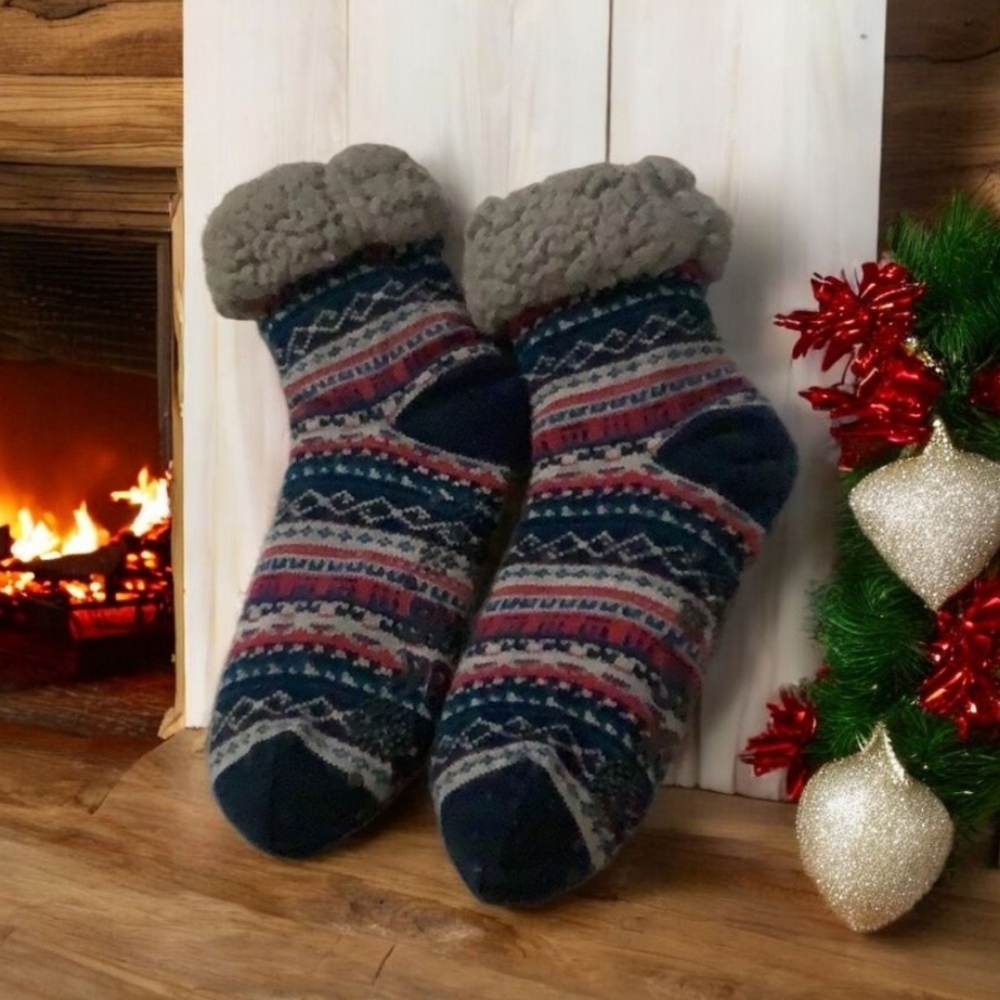 MUK LUKS slipper Cabin booties warm fuzzy red blue grey it’s going to get cold…